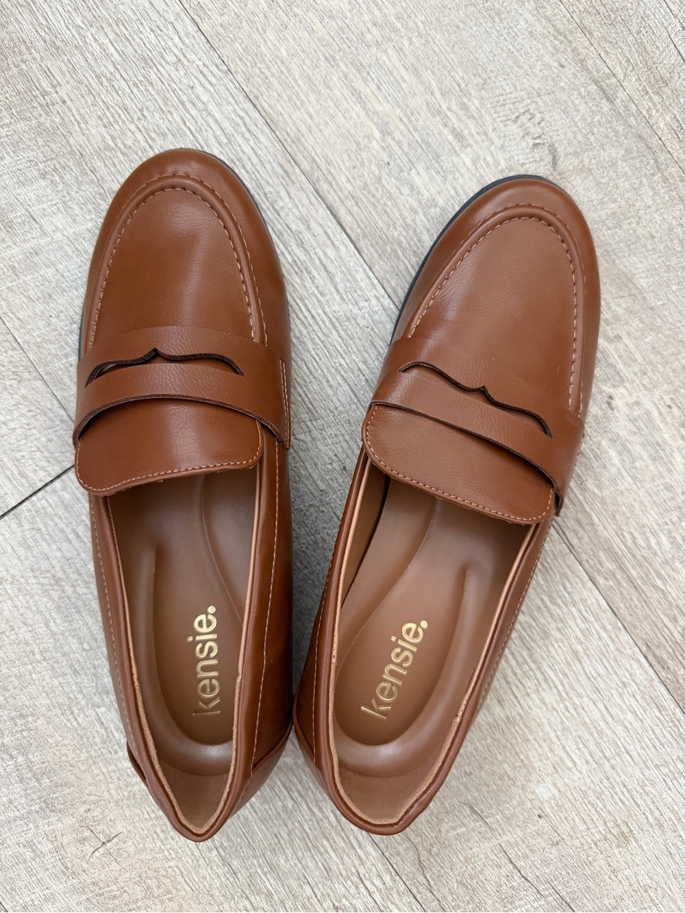 Kensie Women's Tan Penny Loafers